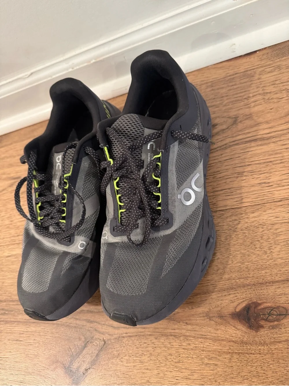 On Running Cloud women’s Gray Running Shoes with Lime Accents